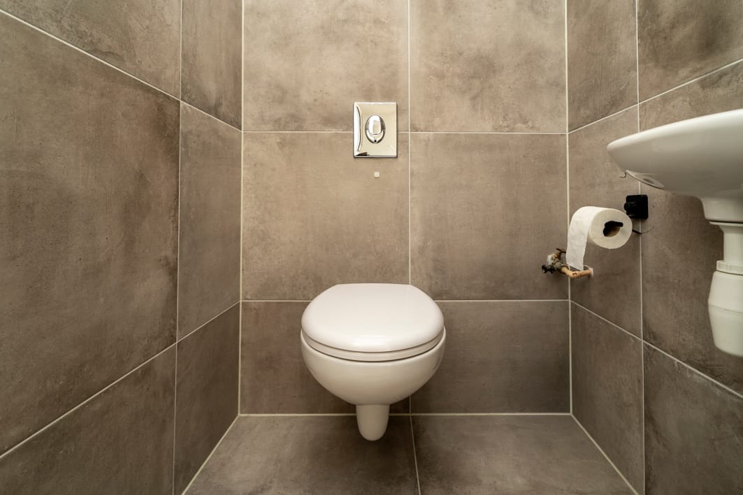 Move-in Ready 3-Bedroom Apartment with Panoramic View in Tilburg — 26