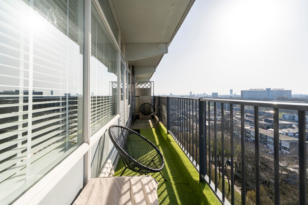 Move-in Ready 3-Bedroom Apartment with Panoramic View in Tilburg — 29