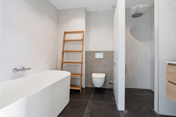 Foto 5 van Stokroos 18