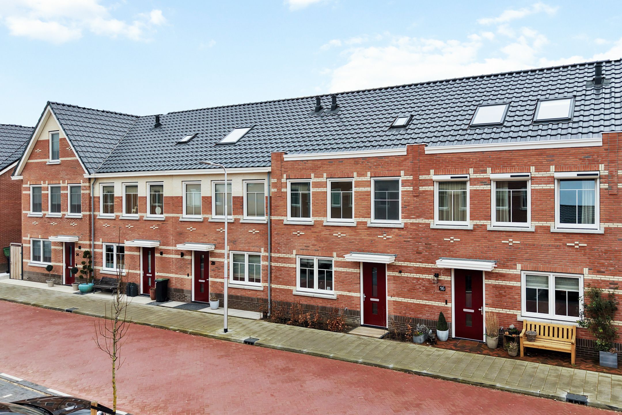 Photo 6 of Stokroos 18