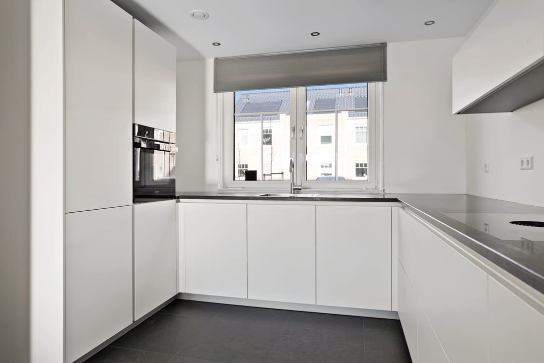 Photo 13 of Stokroos 18