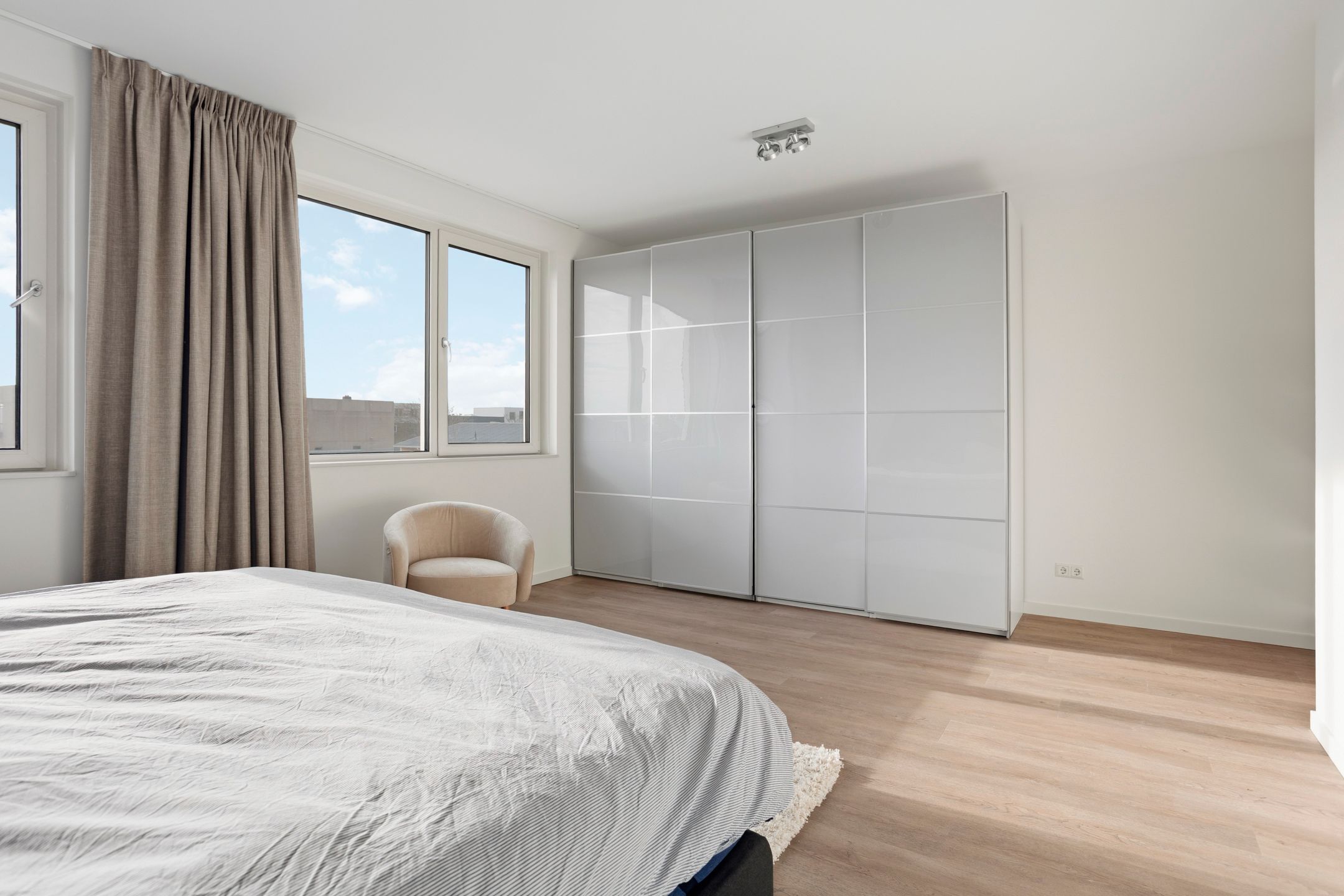 Photo 21 of Stokroos 18