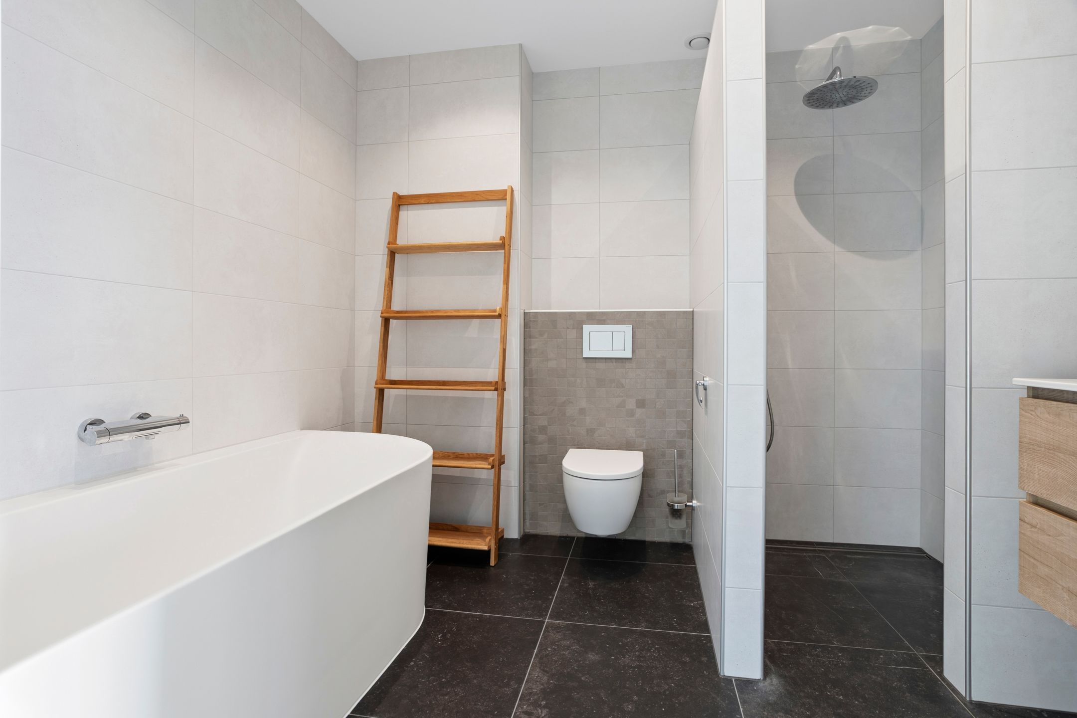 Photo 27 of Stokroos 18