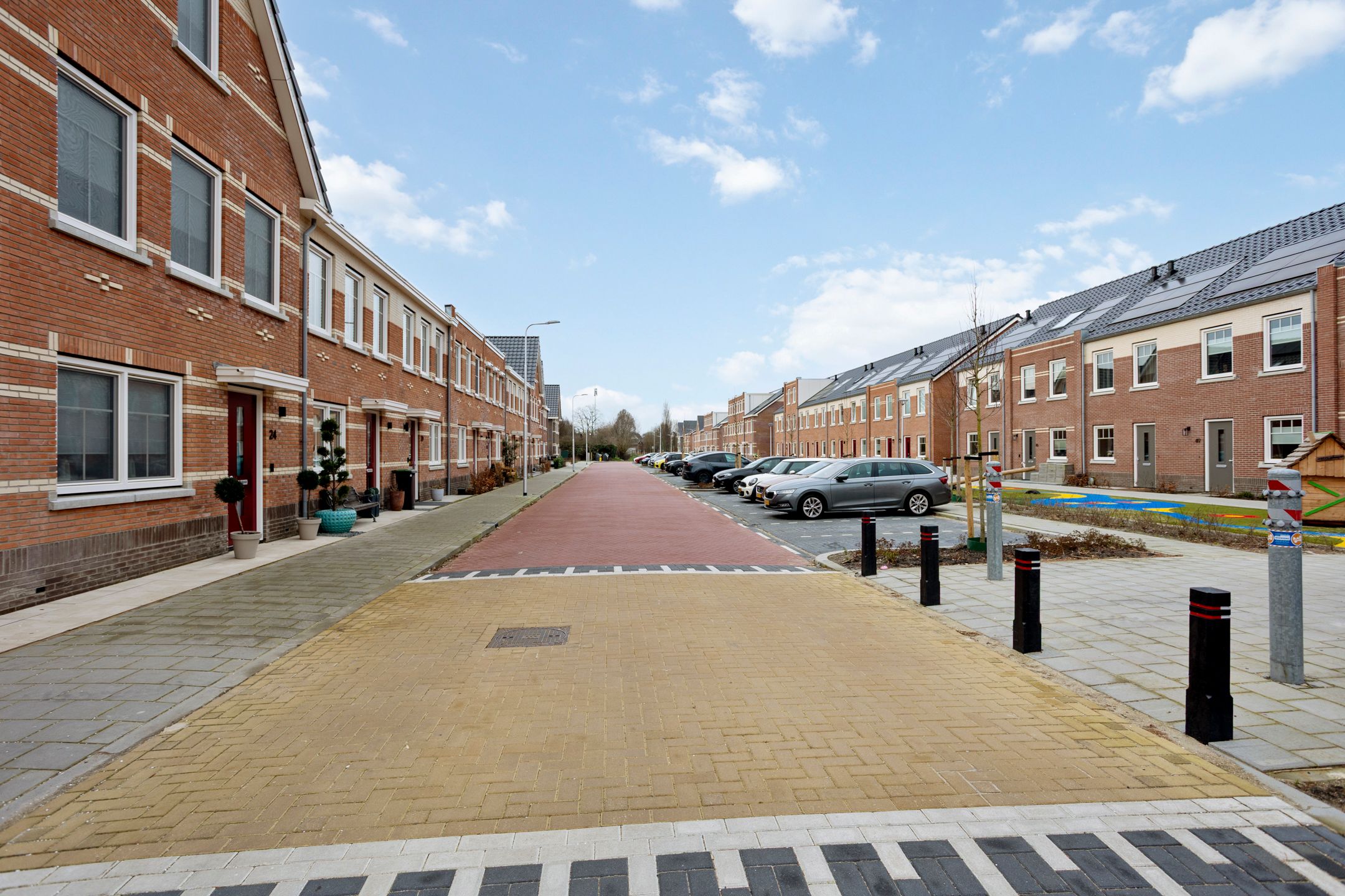 Photo 39 of Stokroos 18