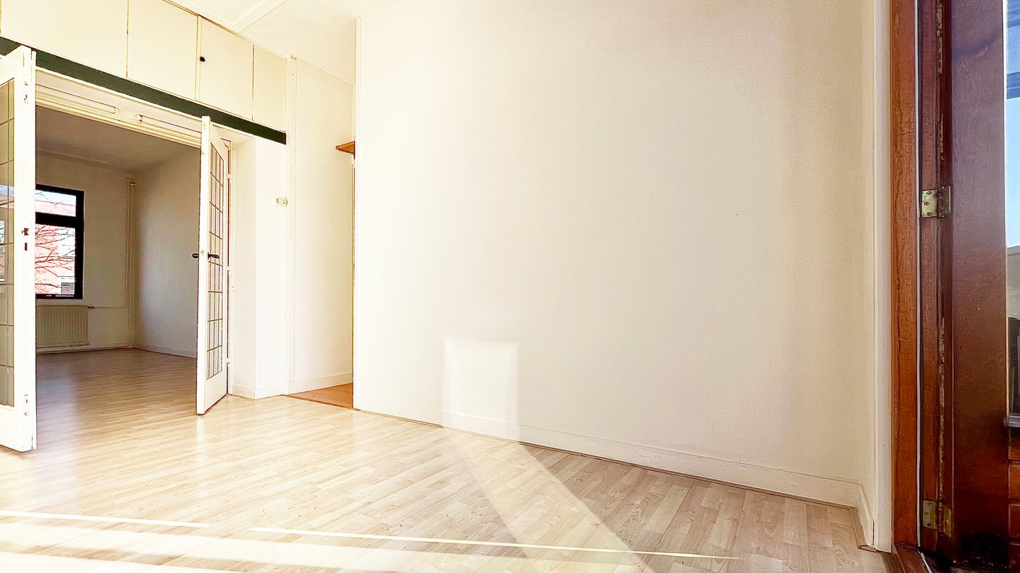 Top floor apartment with 3 bedrooms in The Hague — 20