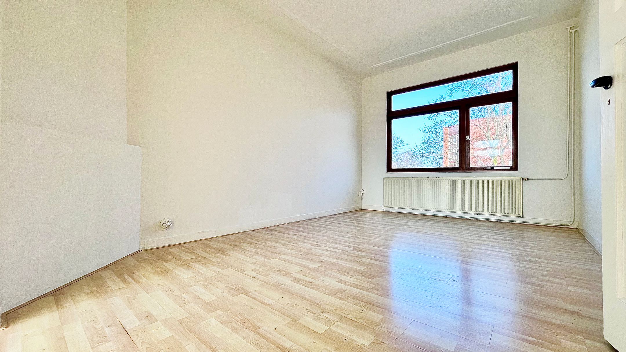 Top floor apartment with 3 bedrooms in The Hague — 24