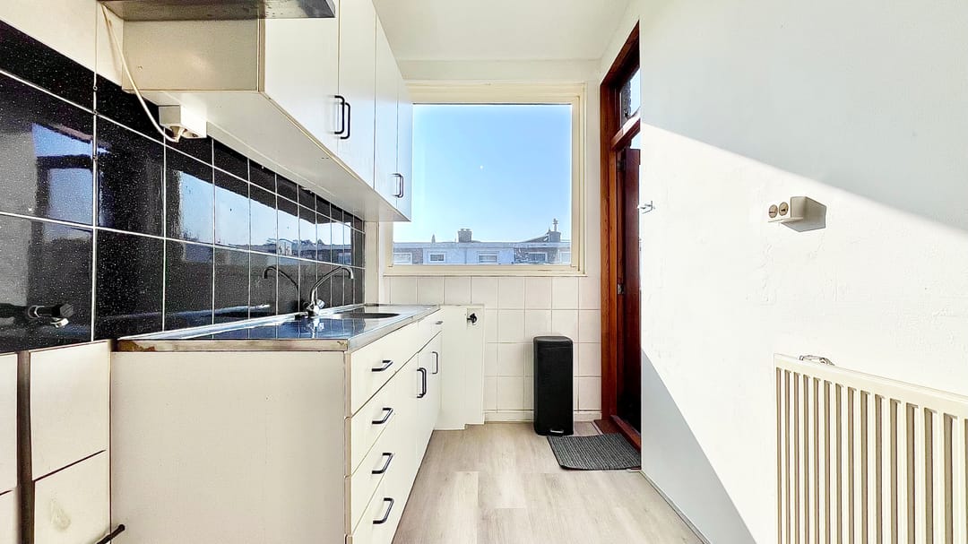 Top floor apartment with 3 bedrooms in The Hague — 31