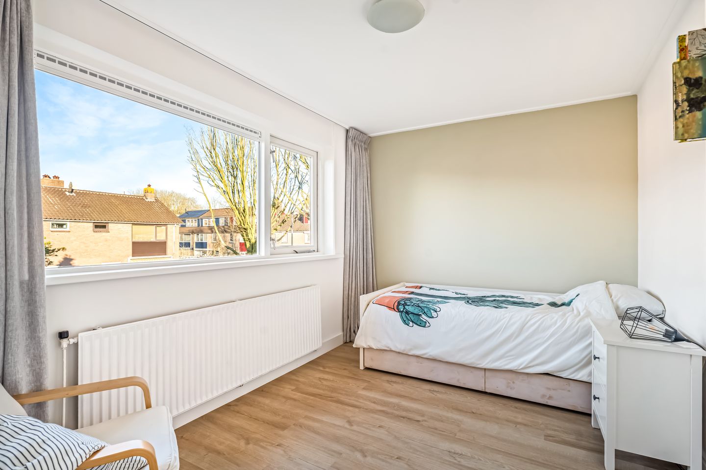 Move-in ready family home with new kitchen and sunny south-facing garden in Amersfoort — 20