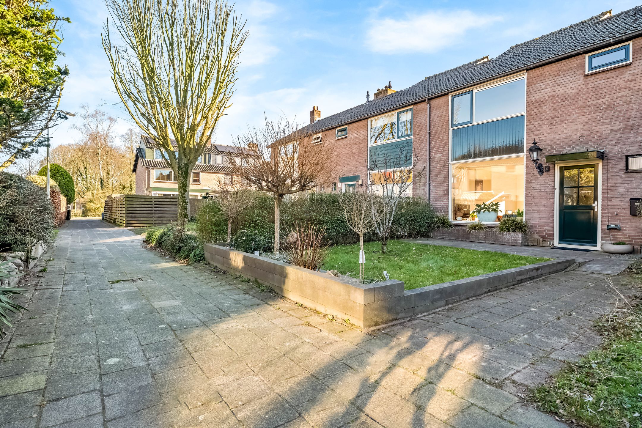 Move-in ready family home with new kitchen and sunny south-facing garden in Amersfoort — 36