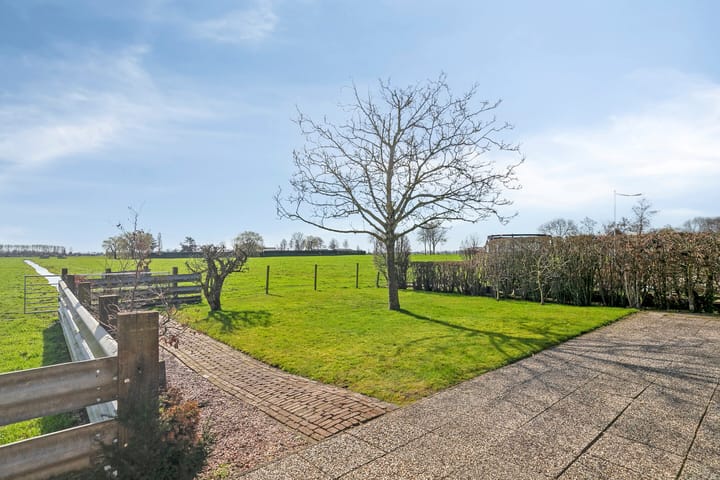 Photo 3 of De Geer 12