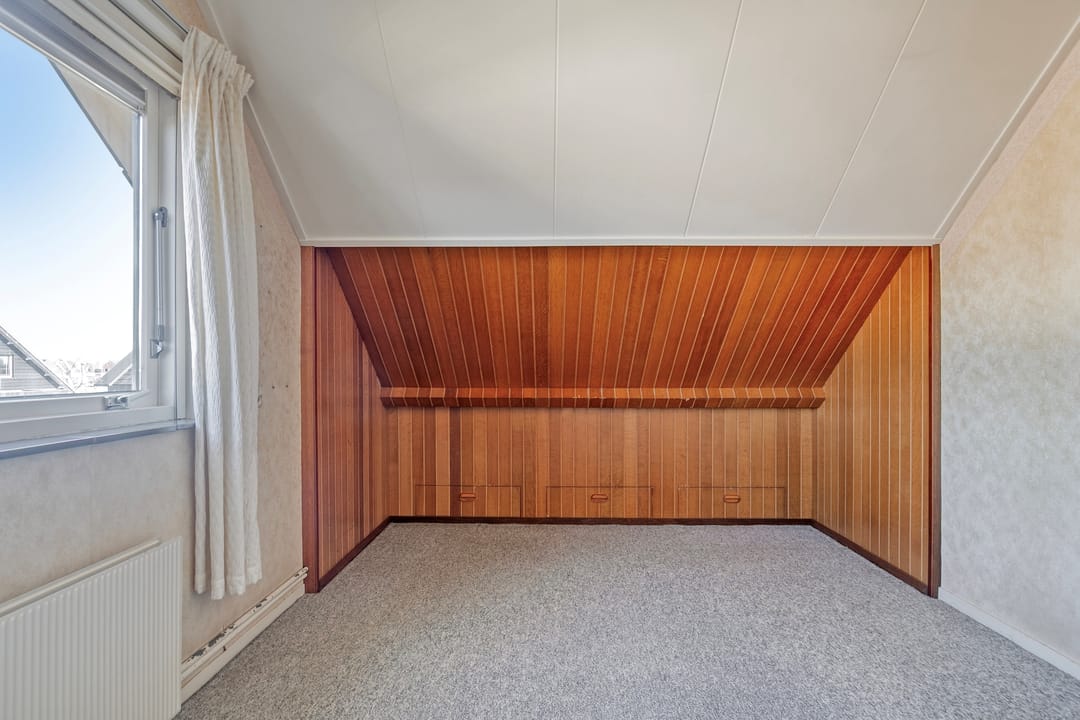 Spacious detached bungalow with panoramic polder view — 30