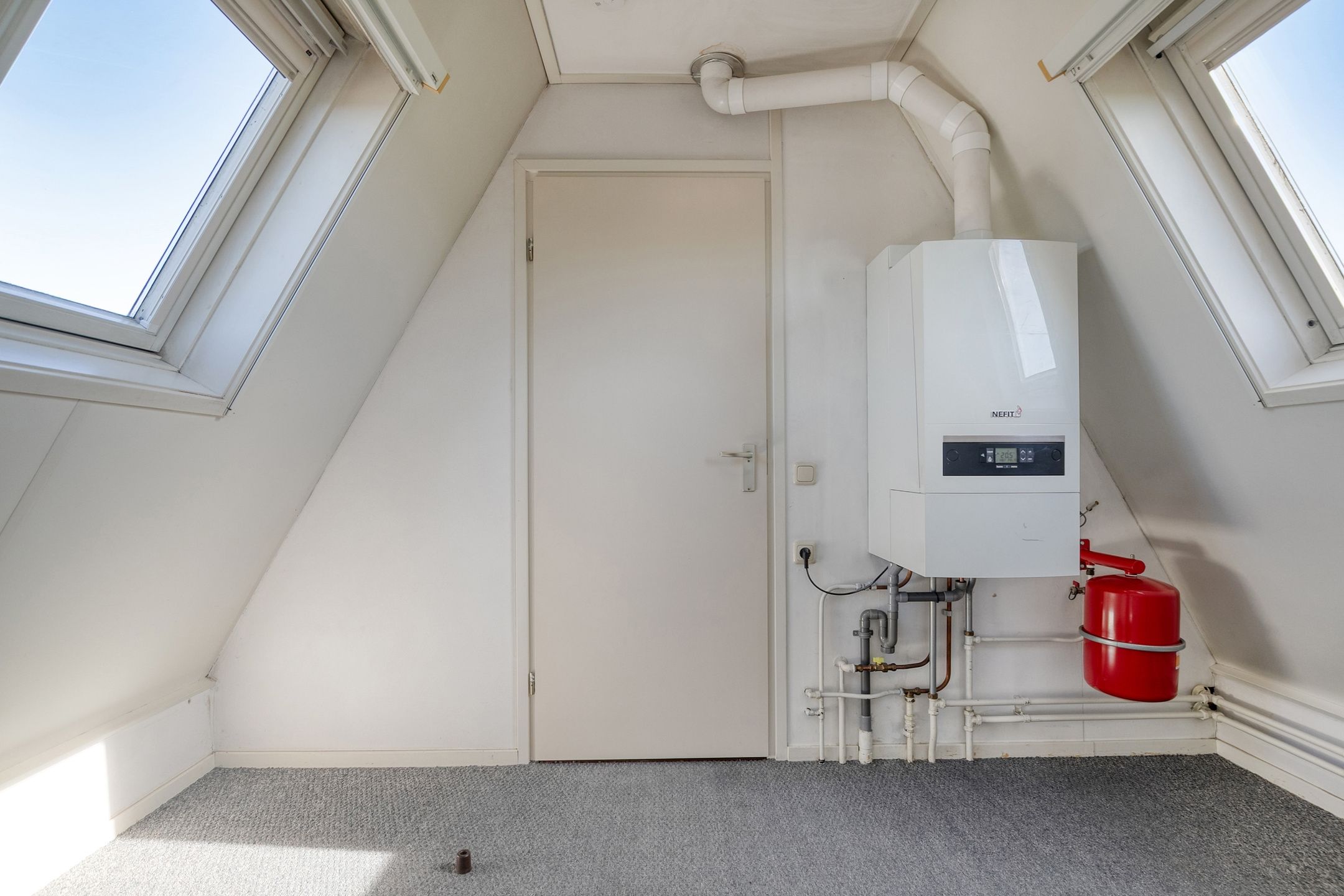 Spacious detached bungalow with panoramic polder view — 38