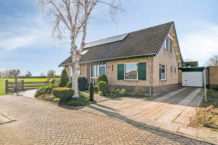 Photo 2 of De Geer 12