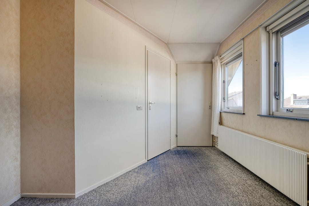 Spacious detached bungalow with panoramic polder view — 31