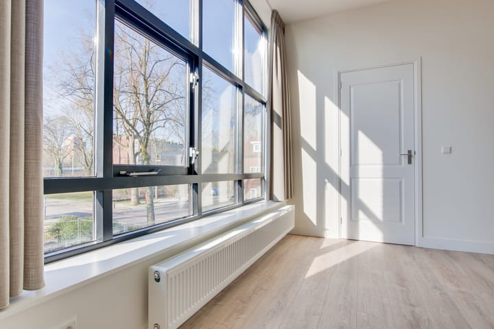 Photo 3 of Hooft Graaflandstraat 2-A6