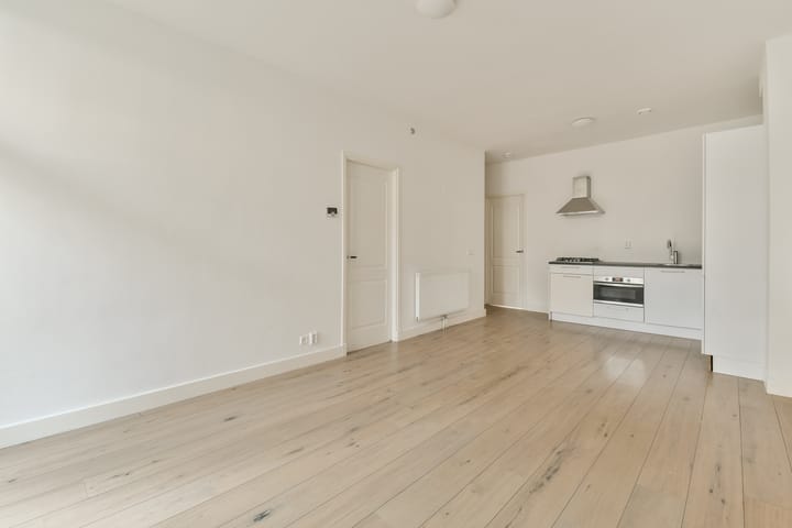 Foto 4 van Balboastraat 11