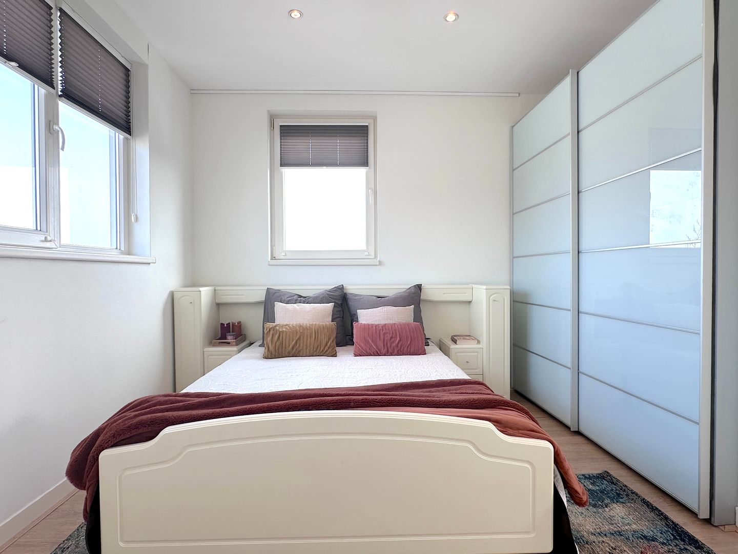 Licht hoekappartement met vrij uitzicht en geen bovenburen in de Indische Buurt — 20