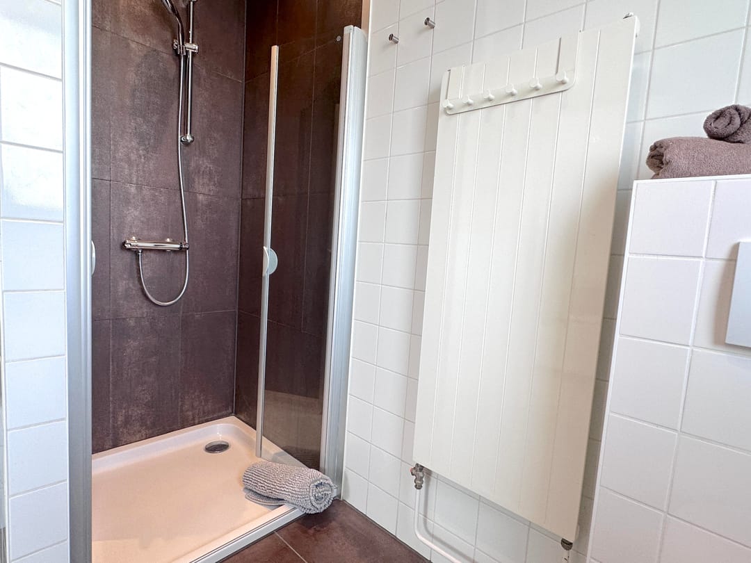 Licht hoekappartement met vrij uitzicht en geen bovenburen in de Indische Buurt — 26