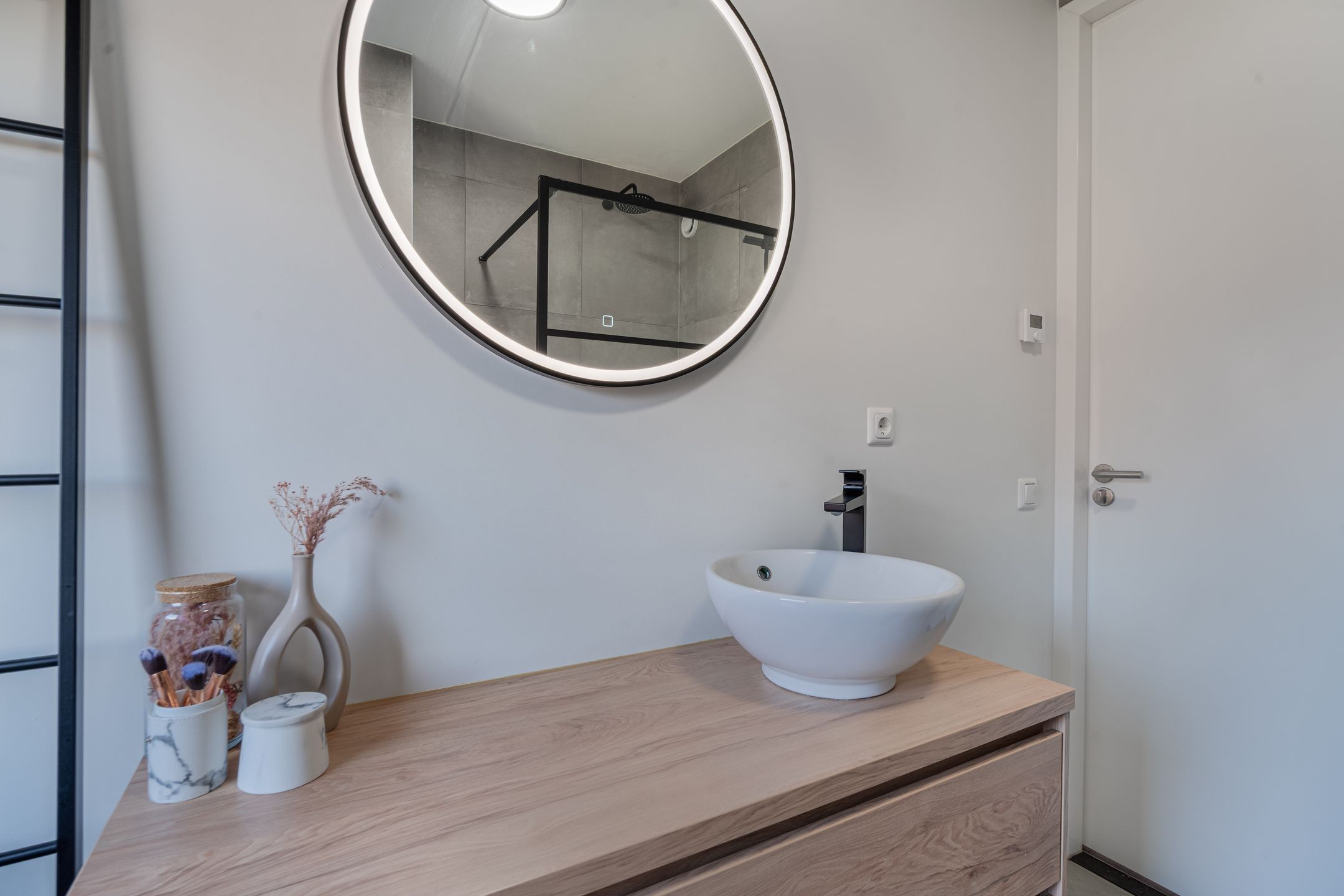 Modern and Sustainable Family Home Near Oosterpark — 22