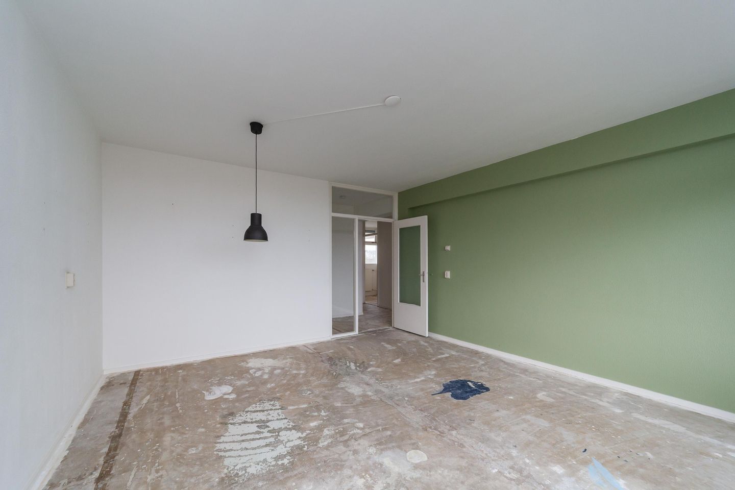 Spacious Apartment with Three Bedrooms and Sunny West Balconon in Leiden — 14