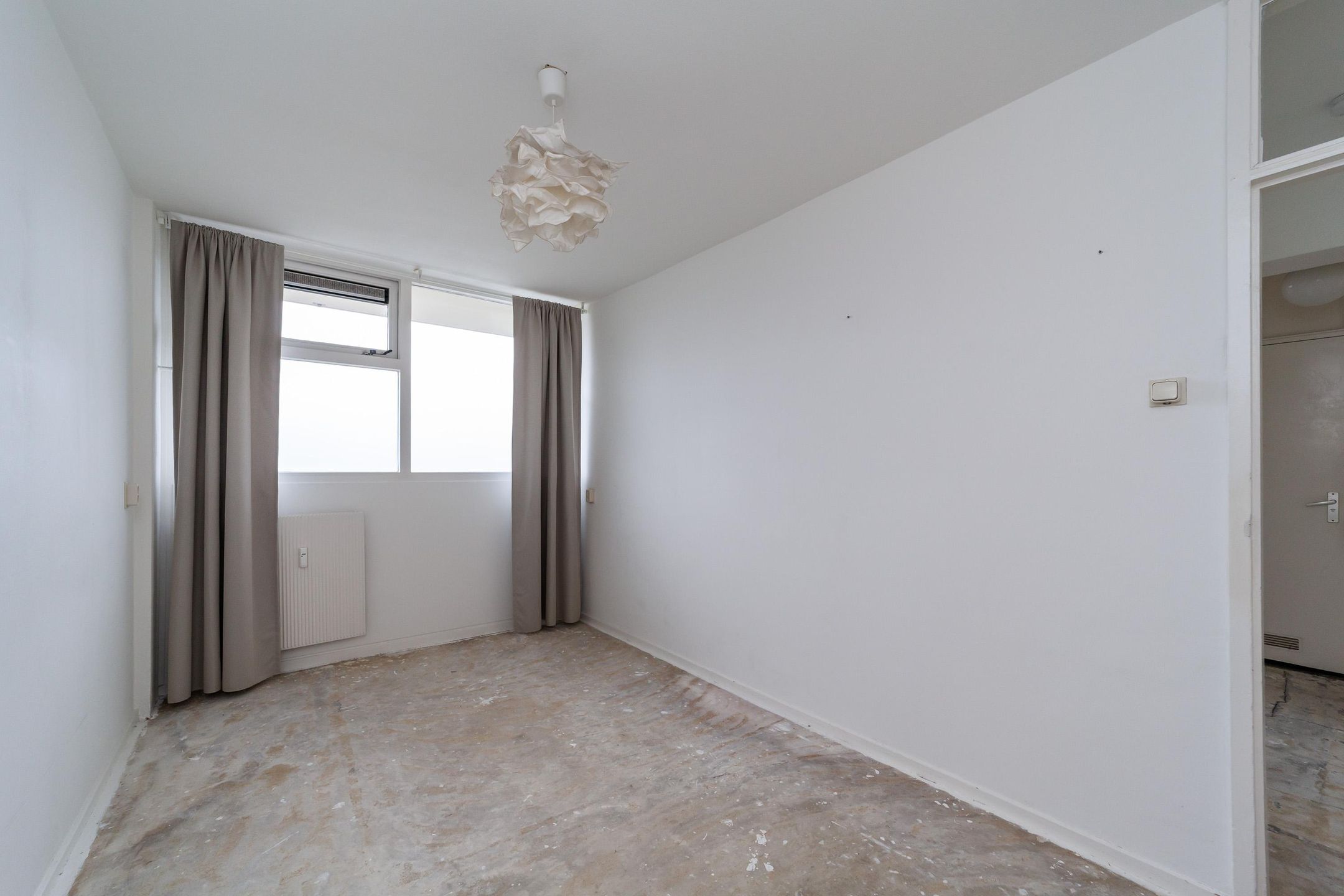 Spacious Apartment with Three Bedrooms and Sunny West Balconon in Leiden — 21