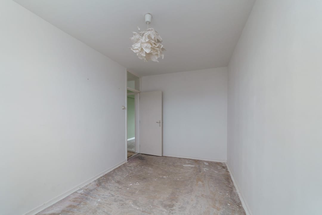 Spacious Apartment with Three Bedrooms and Sunny West Balconon in Leiden — 22