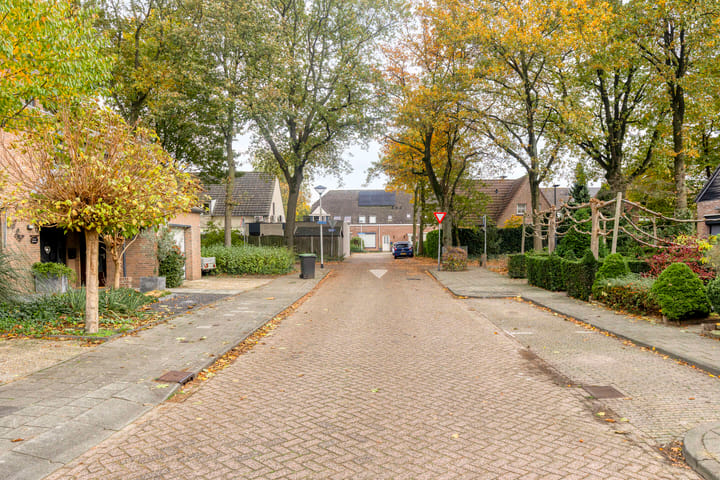 Photo 5 of Jan van Vlissingenhof 26