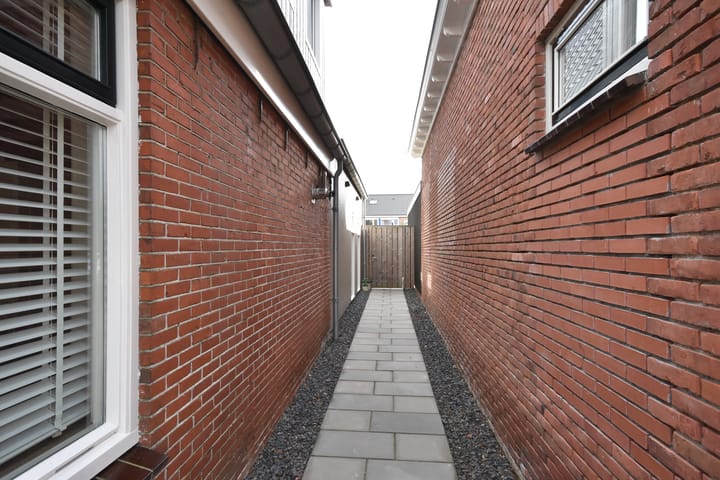 Photo 5 of Rjochthússtrjitte 29