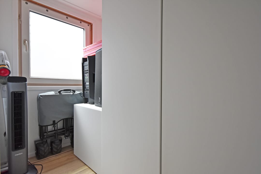 Photo 43 of Rjochthússtrjitte 29