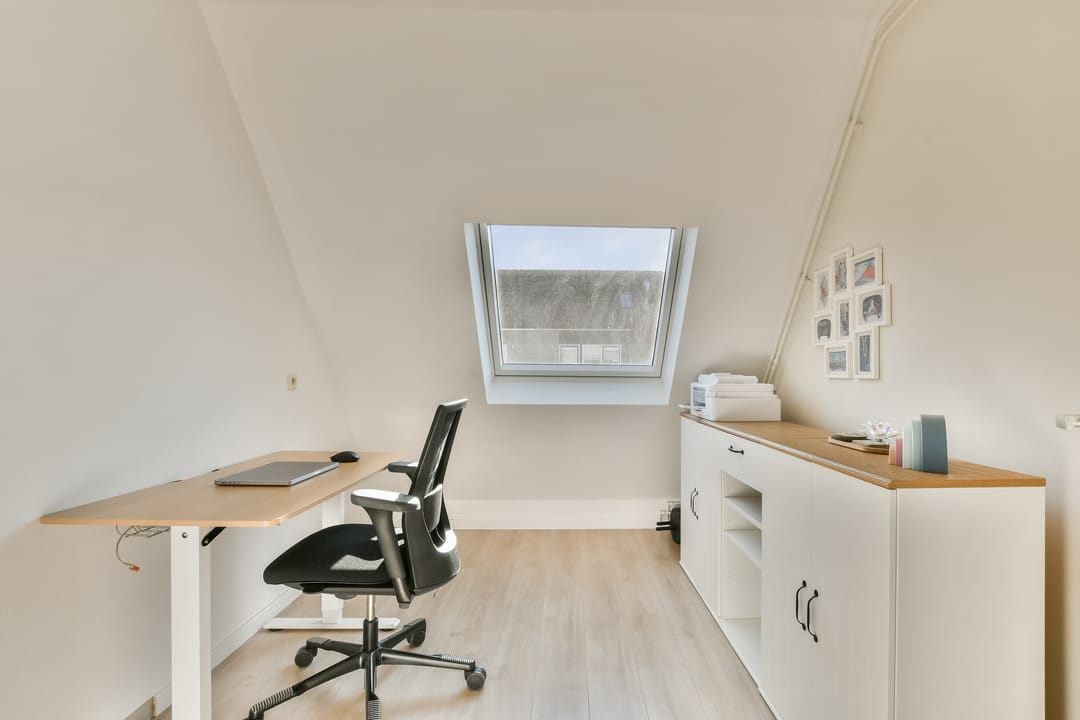 Spacious Turn-key Family Home with Sunny Garden in Amsterdam Gein — 17