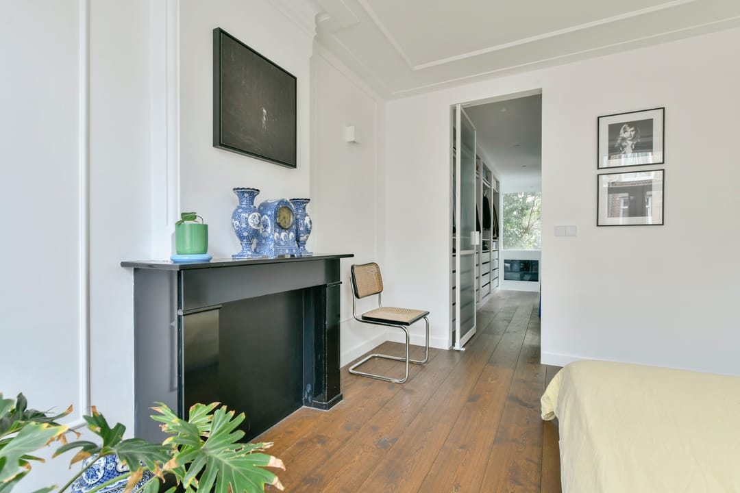 Lovely Renovated Double Floor Apartment with Two Bedrooms and South Facing Balconies in De Pijp — 17