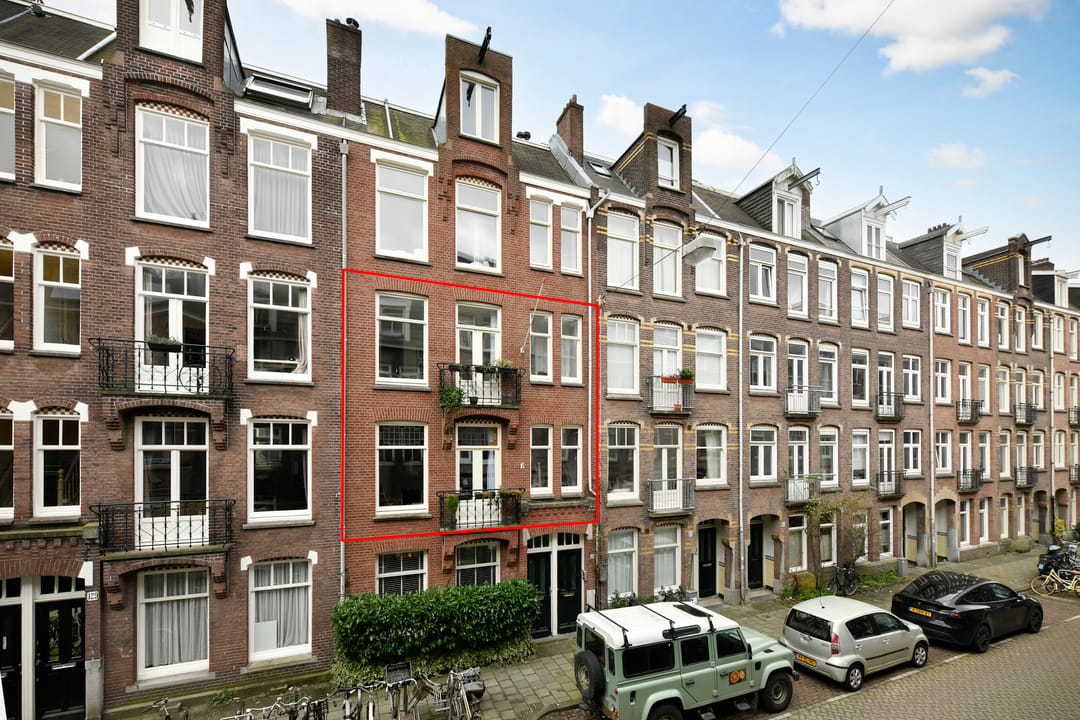 Lovely Renovated Double Floor Apartment with Two Bedrooms and South Facing Balconies in De Pijp — 23