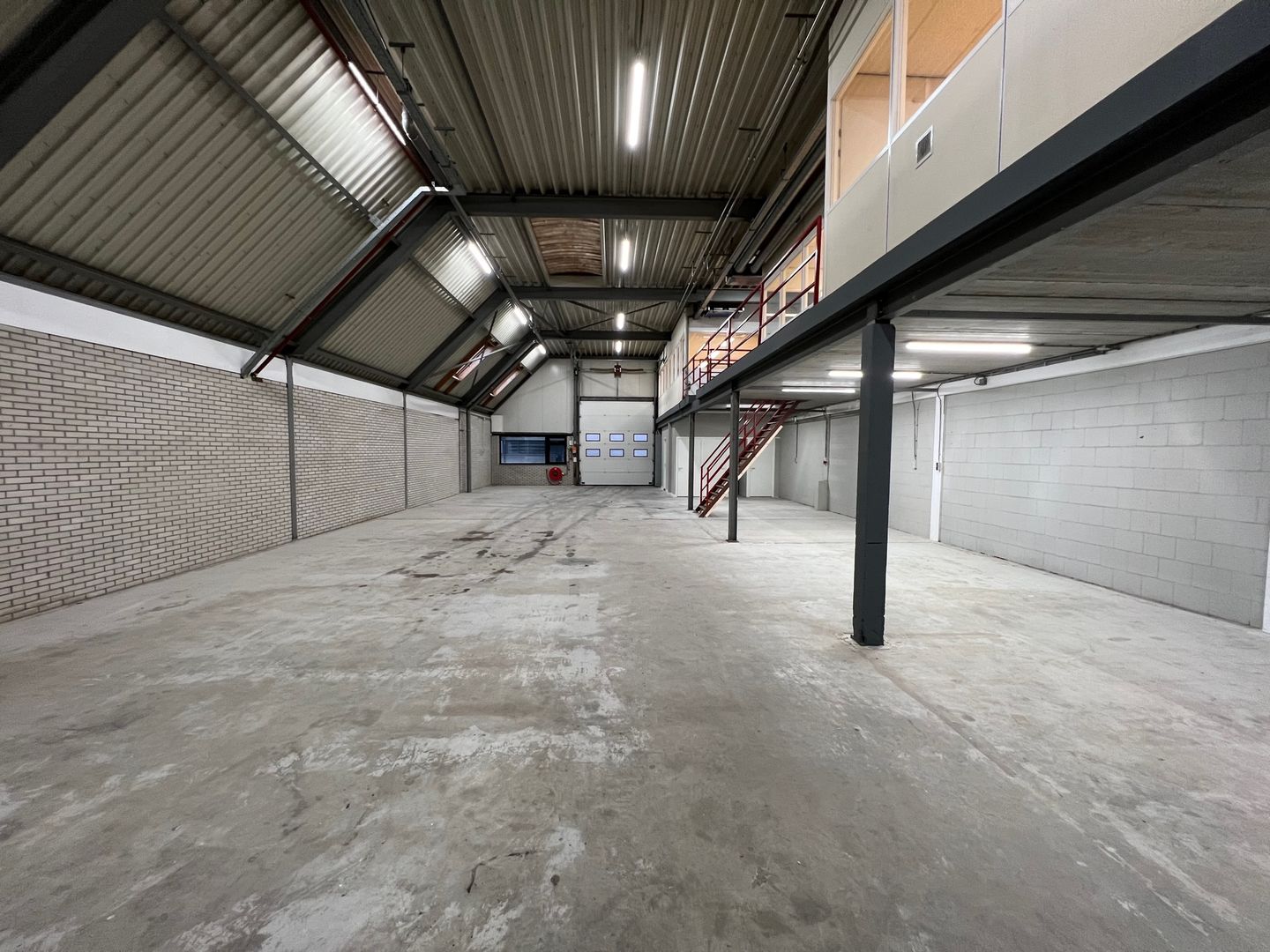 Bekijk foto 3 van Westvlietweg 107