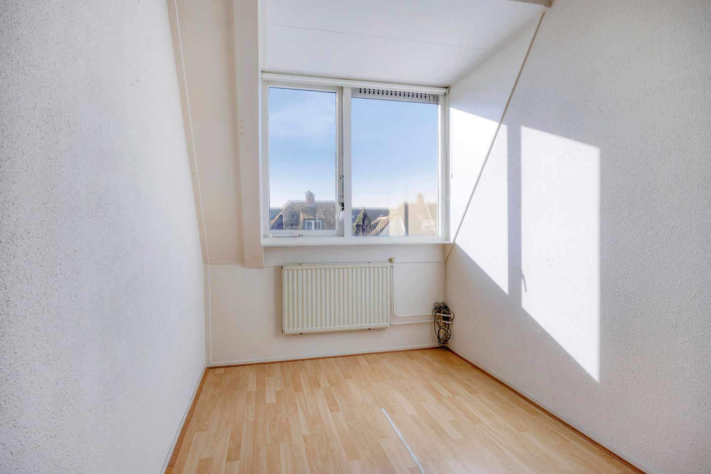 Semi-Detached Home with 4 Bedrooms and Water View — 19