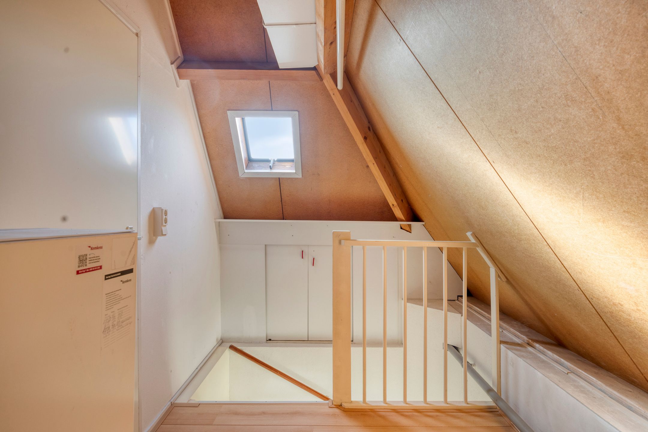 Semi-Detached Home with 4 Bedrooms and Water View — 24