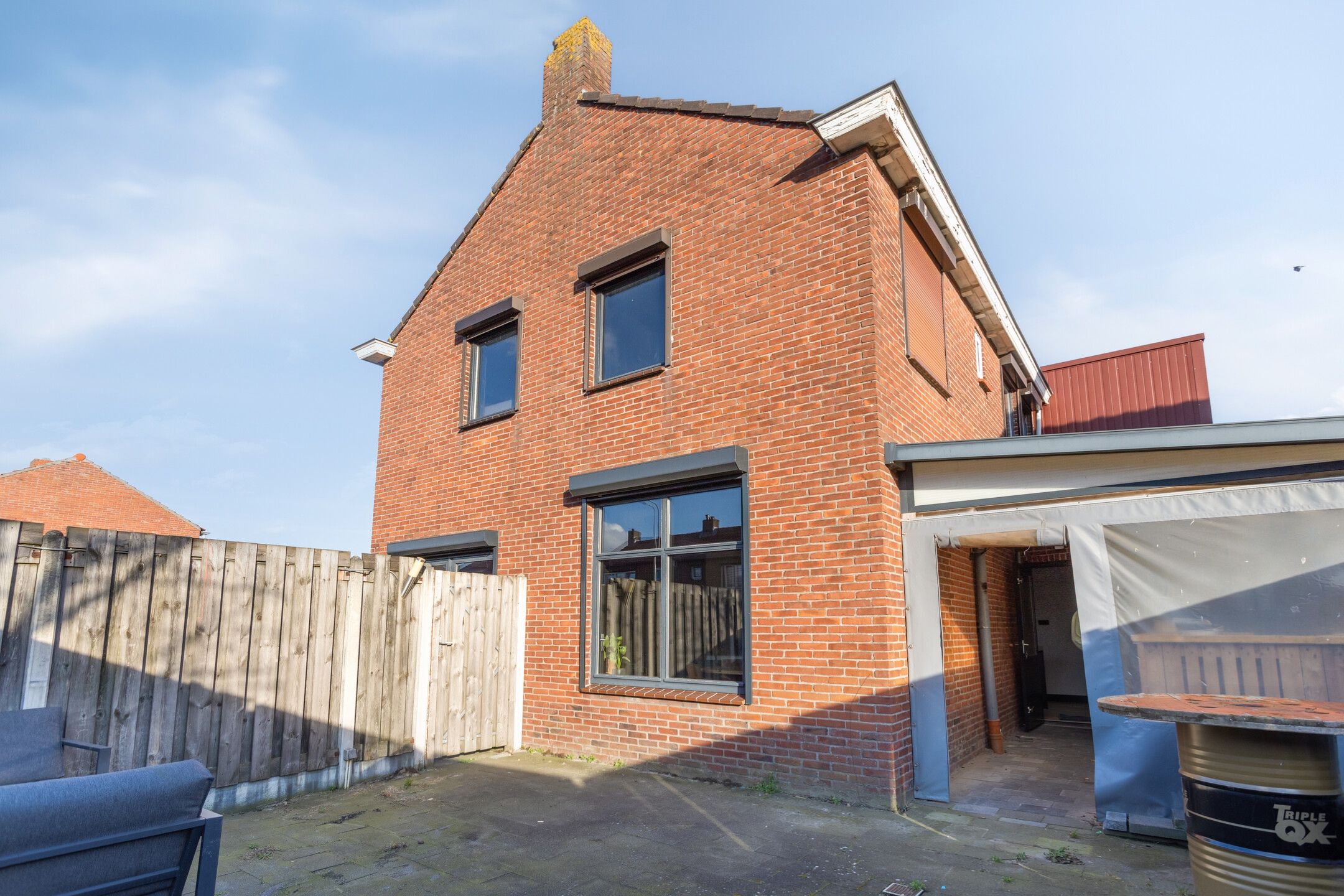 Semi-Detached House with Garden Room in Quiet Sint Jansteen — 24