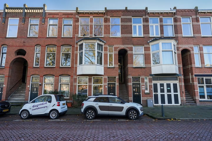 Photo 2 of Newtonplein 51-A