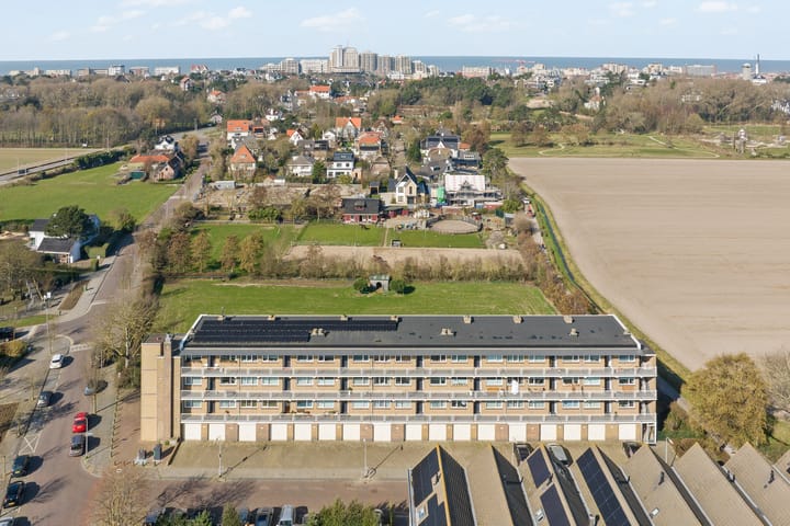 Photo 2 of Westerbaan 11