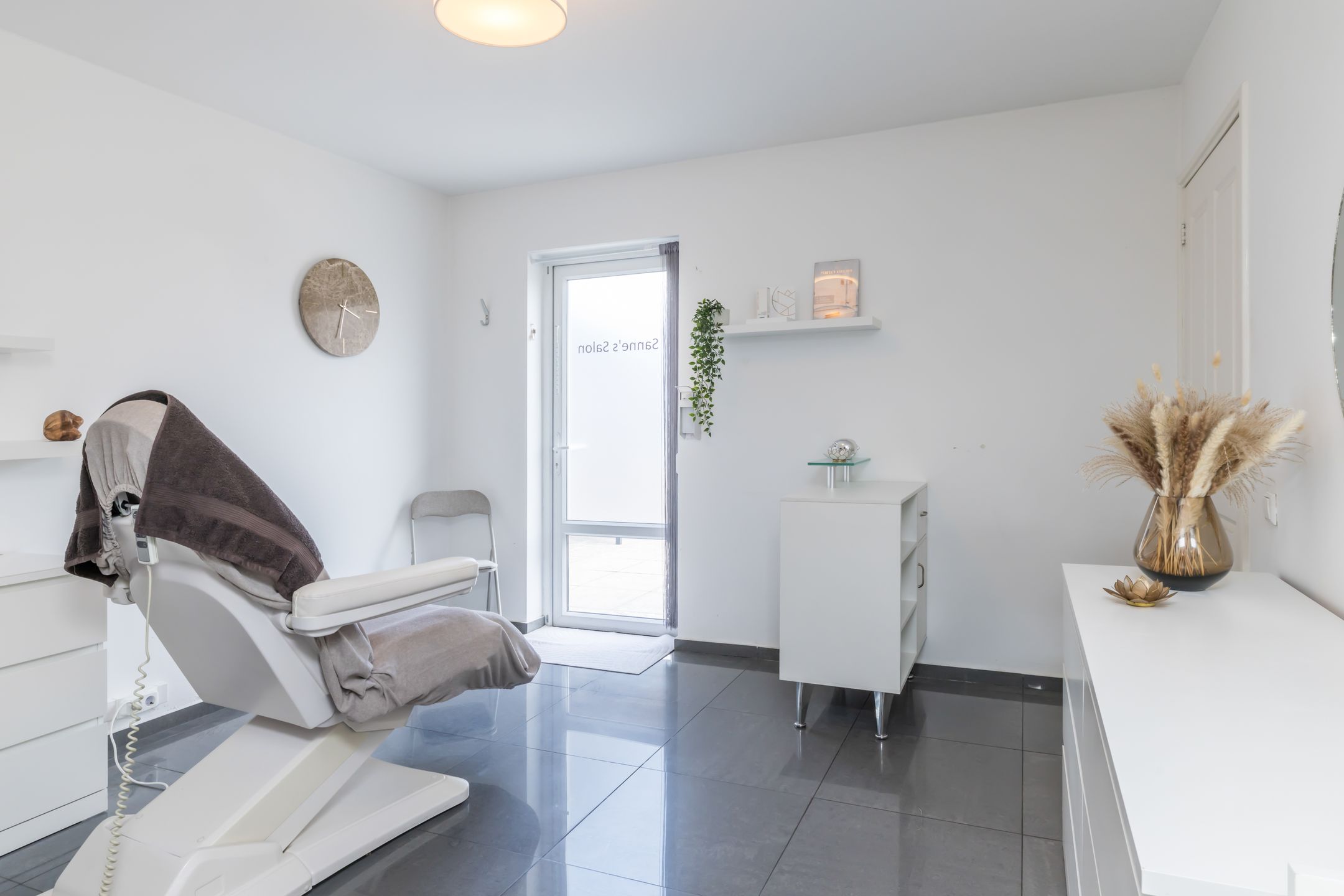 Renovated Semi-Detached Family Home with Home Office Potential and Garage in Brunssum-Noord — 20