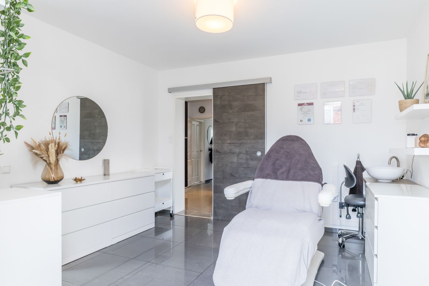 Renovated Semi-Detached Family Home with Home Office Potential and Garage in Brunssum-Noord — 18