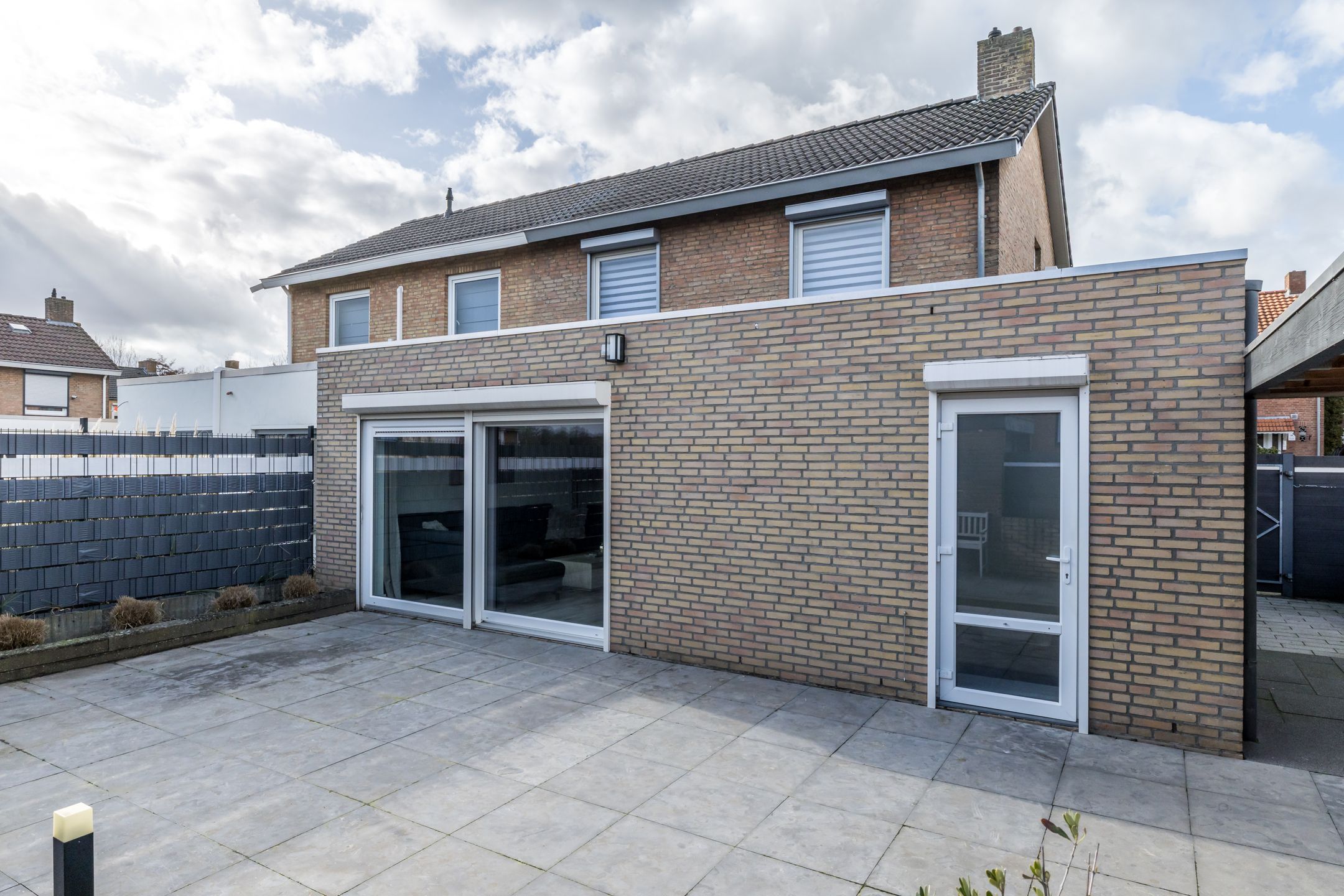 Renovated Semi-Detached Family Home with Home Office Potential and Garage in Brunssum-Noord — 29