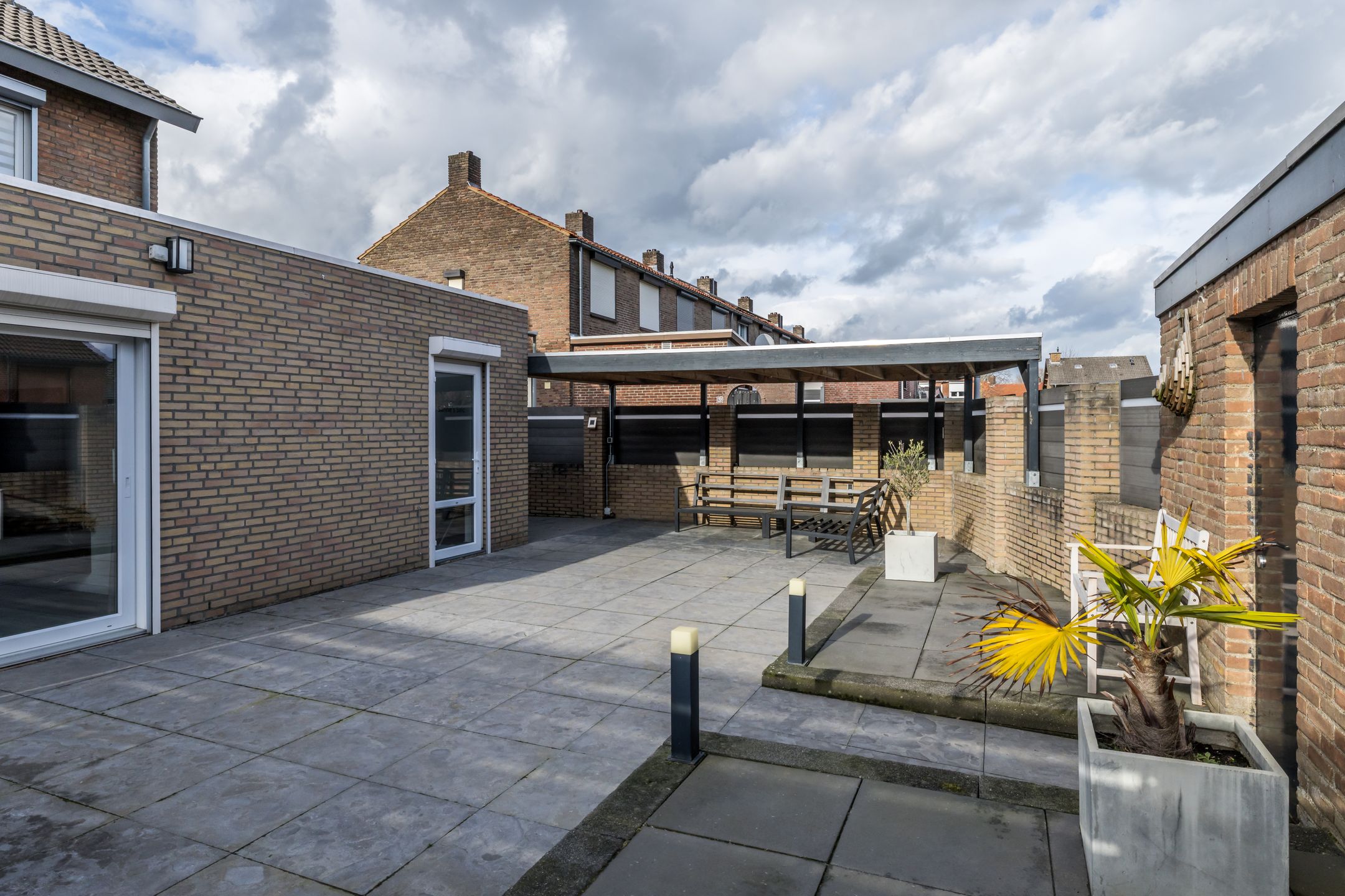 Renovated Semi-Detached Family Home with Home Office Potential and Garage in Brunssum-Noord — 32