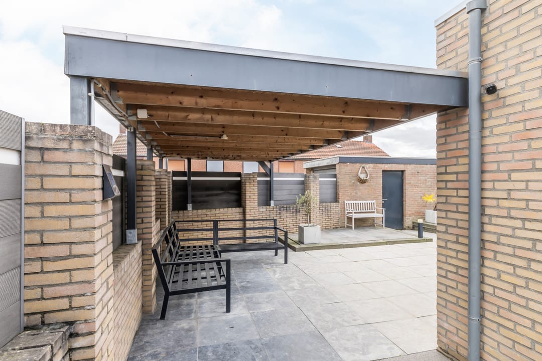 Renovated Semi-Detached Family Home with Home Office Potential and Garage in Brunssum-Noord — 34