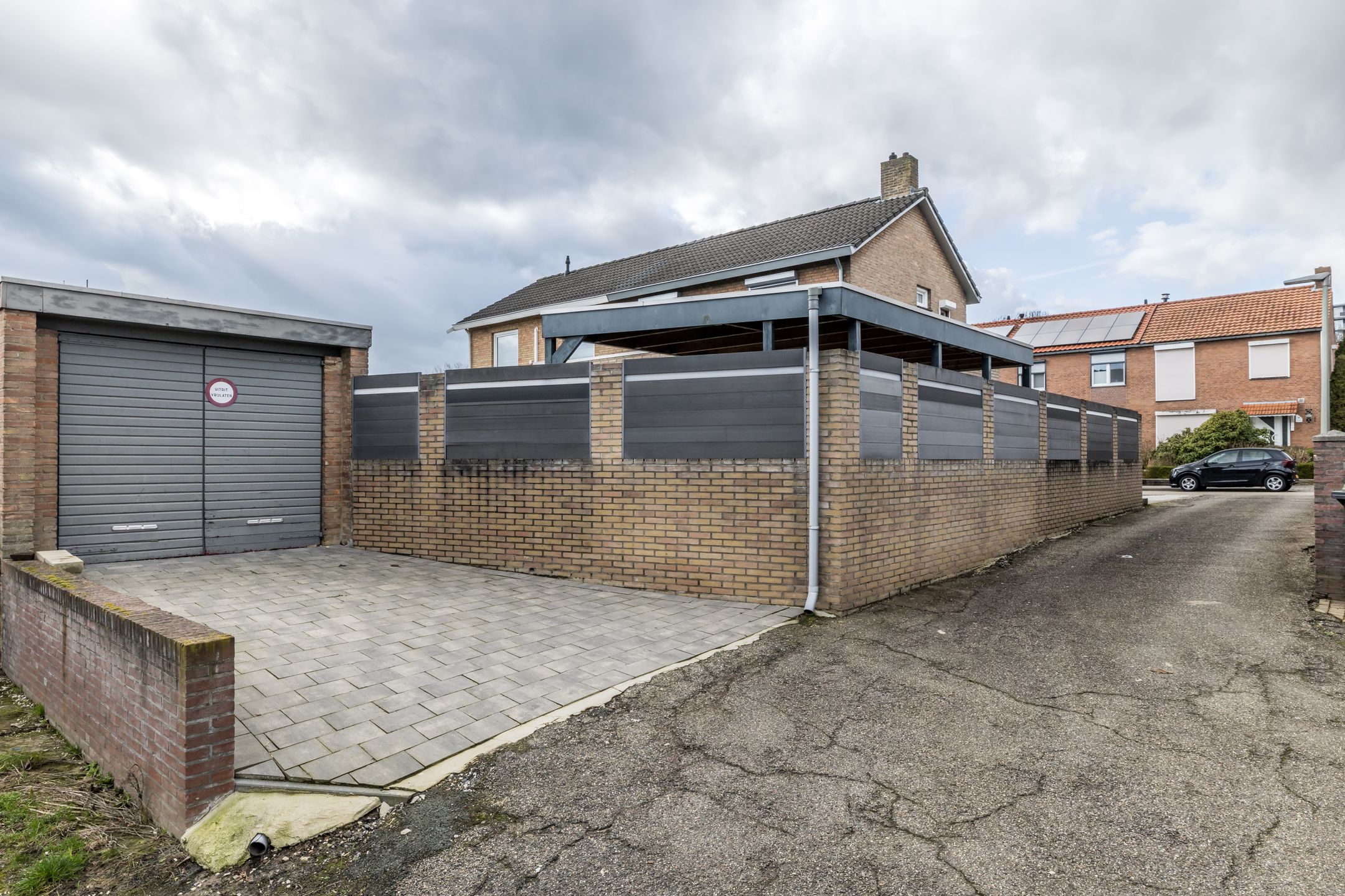 Renovated Semi-Detached Family Home with Home Office Potential and Garage in Brunssum-Noord — 37