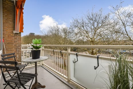 Onstein 82 secondary image