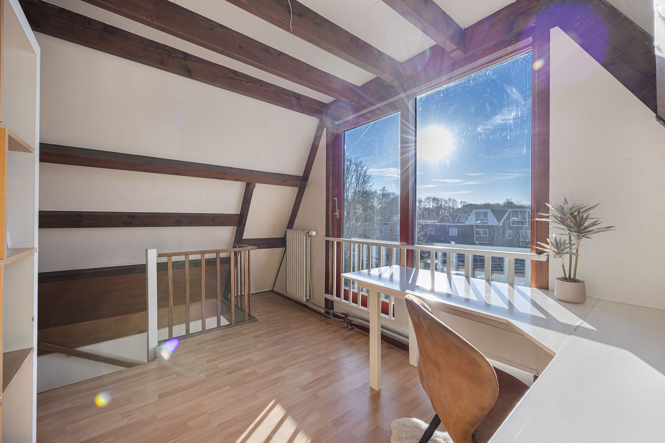 Modern Spacious Family Home with Large Conservatory in Child-Friendly Archipel — 41