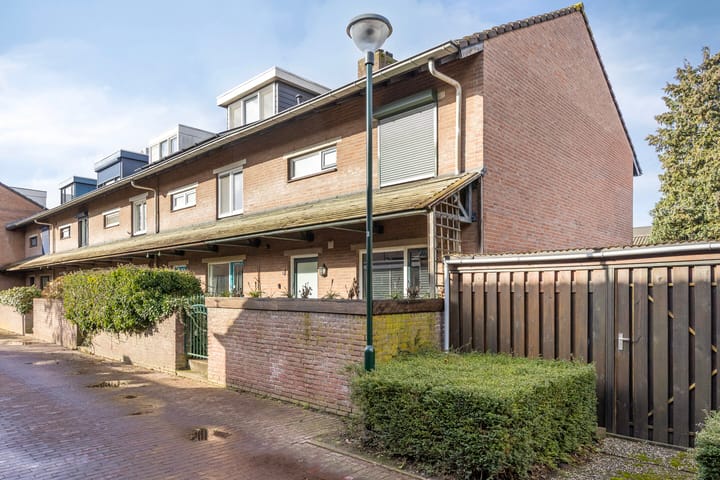 Foto 2 van Waterpoort 8