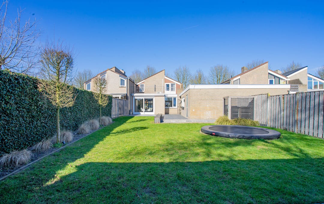 Spacious Move-in Ready Semi-detached House with Garage in Bakel — 54