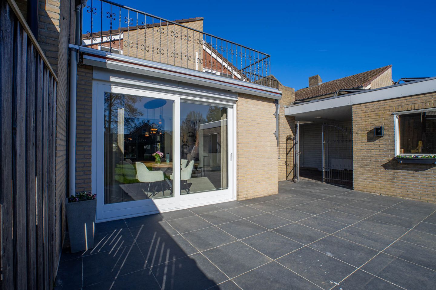Spacious Move-in Ready Semi-detached House with Garage in Bakel — 59