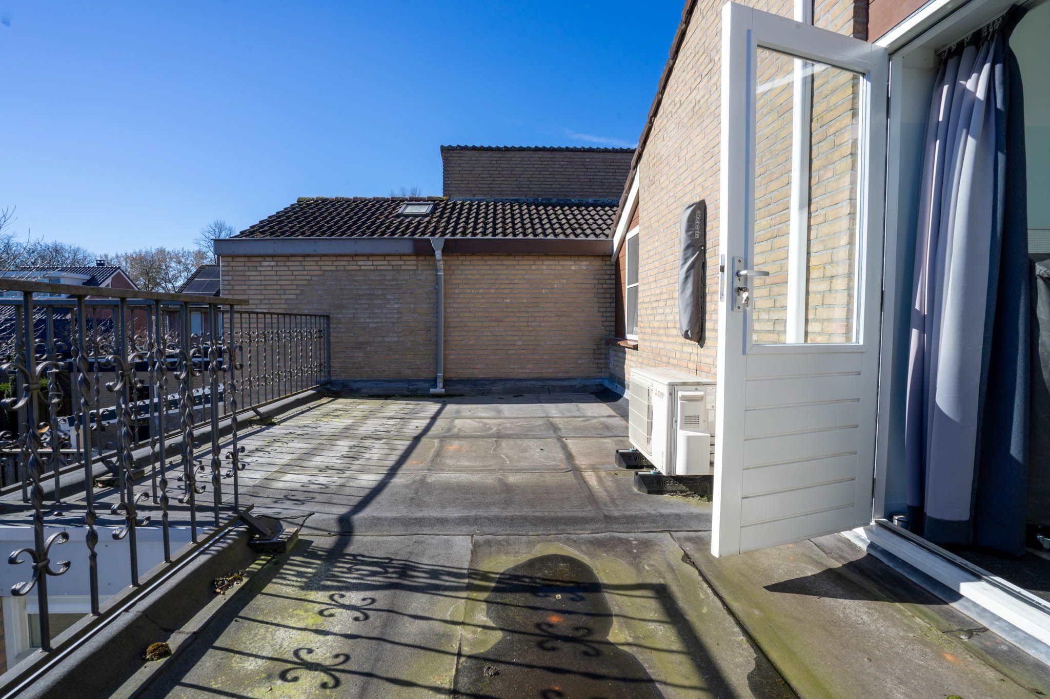 Spacious Move-in Ready Semi-detached House with Garage in Bakel — 37